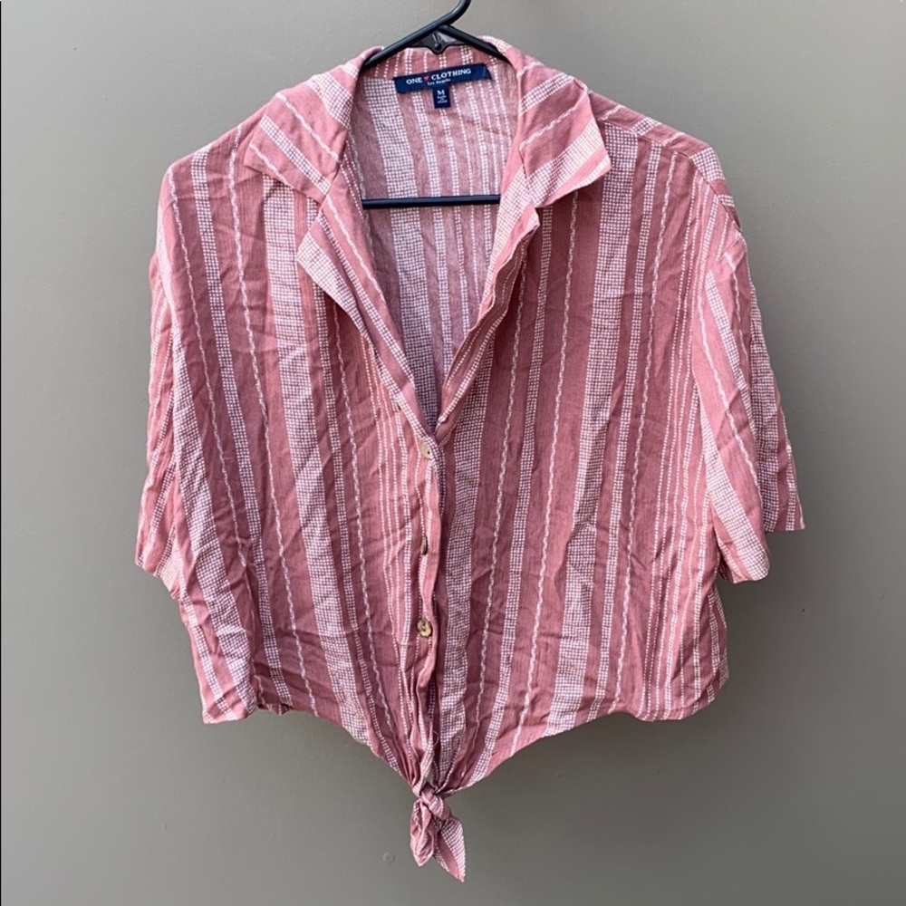 Flowy collar cropped shirt